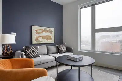 Image de Spacious Central Square 2br w/Doorman, near Charles River, by Blueground