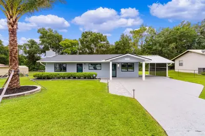 Image de Newly updated dog-friendly retreat with yard, fireplace & W/D - near attractions