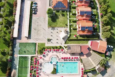 Image de Agréable appartement pour 4 personnes avec climatisation, Wifi, piscine, Tv, patio et parking
