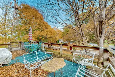 Image de Charming barn-turned-home with hot tub & W\/D - quiet location & dog-friendly