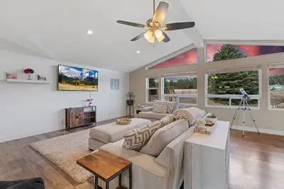 Image de Large Groups, Volleyball Court, Large Space