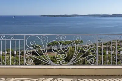 Image de Modern Villa with Panoramic Sea Views in Sainte Maxime