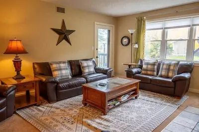 Family-Friendly Condo at Okemo w/ Fireplace