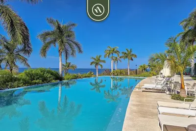 Image de New 3br Condo - Oceanview Terrace - Private Beach