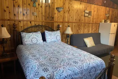 Image de Cute, Quiet And Meticulously Kept. This Private Studio Is Close To Everything. \n