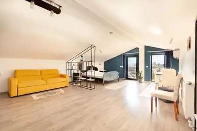 Image de Set in the heart of Kutaisi, modern, and cozy rooms of the big and comfortable \n