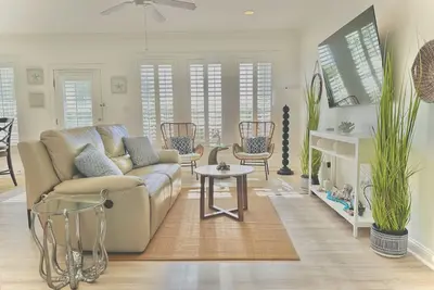 Image de Oceanfront, Ocean Club F101, Linens included, 3Br 2ba, pool