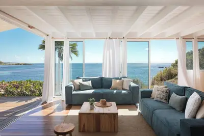 Image de Villa The Lighthouse, waterfront with kayaks, snorkeling, Ac, heated pool, wifi