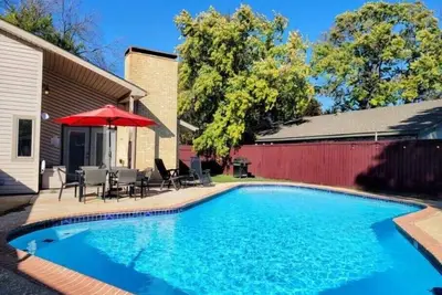 Image de Pool + Jacuzzi: A Gem, The Perfect House of Zen