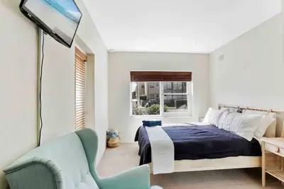 Image de ⚡Large Coogee Beach 2 Bedroom retreat - w/Parking⚡