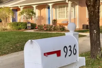 Image de Cozy Cottage 3 blocks from town\n\n