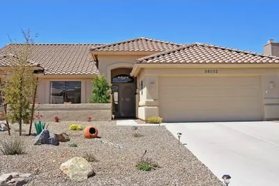 Image de A beautifully appointed, one level southwest style home Saddlebrooke Arizona\n