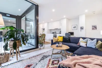 Image de Laneway Leisure Leafy Delight in Heart of Fitzroy