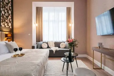 Image de Deluxe Studio with king-size bed and Old Town view