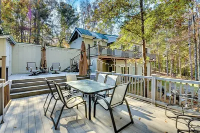 Image de Waterfront Martin Home w/ Fire Pit & Large Deck