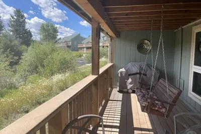 Image de Riverside Ground-Level Condo in Funky Fraser.