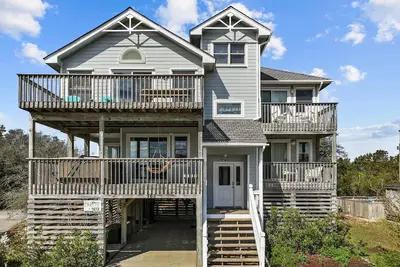 Image de 1613 - Breezy by the Sea, Spacious 5-bed 3. 5-bath vacation home in Corolla, Nc, hot tub