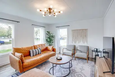 Image de 2 Bd steps to downtown, 1 block to journeyman & the acorn