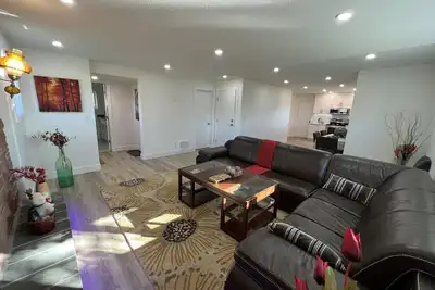Image de Acreage Retreat on City Boundary