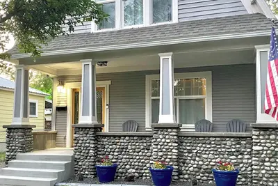 Image de Close to Corbin Park, Podium, Arena, Gonzaga, & is a Newly Renovated Craftsman!
