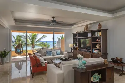 Image de Luxury Caribbean Beachfront Oceanview 4 Bedroom Retreat in Puerto Aventuras