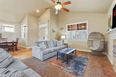 Image de Game room | 3br | Outdoor Seating Bbq