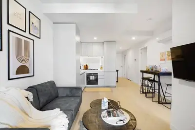 Image de Cozy Nest in Prime Hawthorn w/ parking & pool