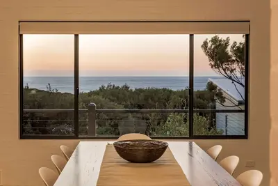 Image de Inviting 2 Storey Coastal Escape In Prime Holiday Position On Yallingup Hill