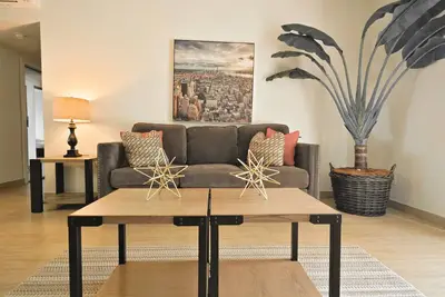 Luxury 2bd/2. 5ba Condo - Unit 108 Tumon Isa