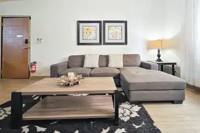 Image de Luxury 2bd/2. 5ba Condo - Unit 207 Tumon Isa