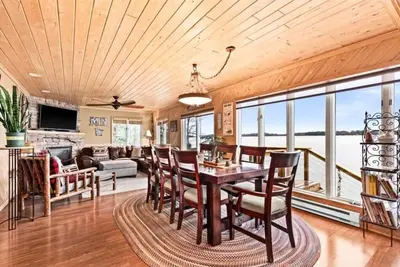 Image de Water's Edge on Lake Vermilion