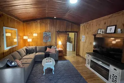 Image de Unique cabin close to beach and boat launch!