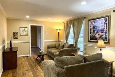 Image de Spacious Garage Apt near downtown Carthage, walking distance to shops & eateries