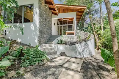 Image de Walk to Beach, Surf, Tide Pools, Sunset & Yoga - 2 Bedroom Ensuite