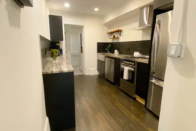 Cozy Historic Midtown Apartment