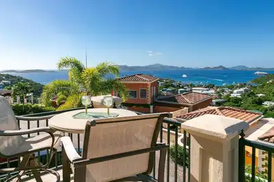 View Come True, Christmas Week Available!