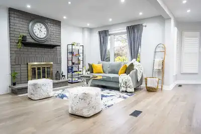 Image de Discover the perfect fusion of Style and Comfort your home away from home.