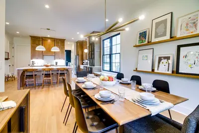 Image de Belmont Vacation Home w/ Fire Pit: Walk Downtown!