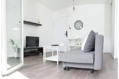 Image de Luxe Cdg, parking gratuit, face aux parc des expositions et aéroport Le Bourget