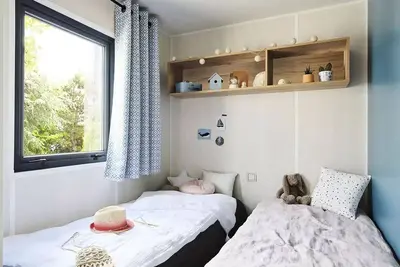 Cabane 3 Pièces 4 Personnes + Tv