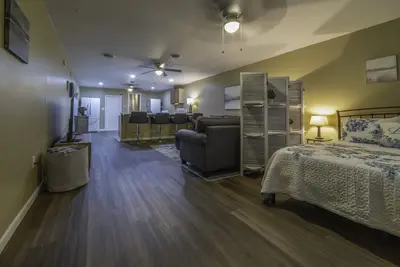 Image de Newly renovated studio apartment! Close to Buhl Park and Shenago Reservoir Lake