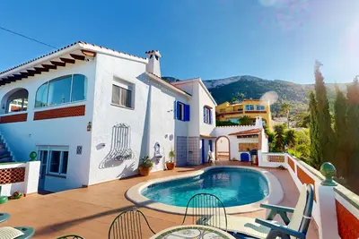 Villa pour 8 - 9 personnes à Denia avec piscine privée, wifi, A/C