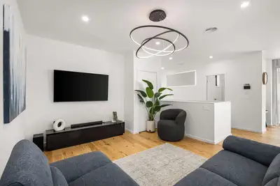 Coastal Elegance, Torquay
