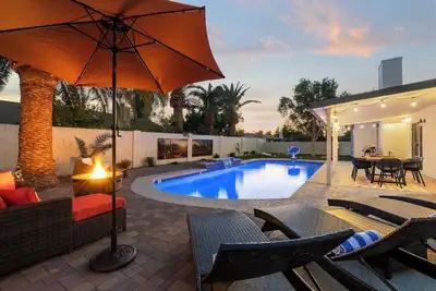 Image de Dobson Ranch, Farmhouse Casual, Pool & Games!