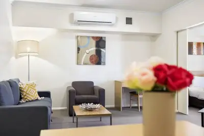 Image de Great-value Northbridge Apt - Near Rac Arena