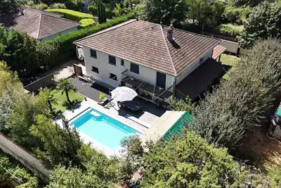 Image de Villa  de vacances  250 m²  avec piscine chauffée proche \" Lyon \" idéal familles