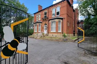 Image de Sleeps 20 Ashton Mansion by City SuperHost