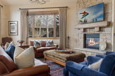 Image de 5br Mountain Retreat w/ Private Hot tub, Fire Pit, on Arrowhead Skier Shuttle