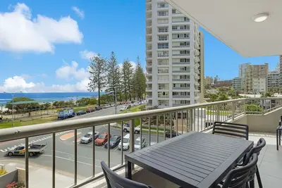 Image de Eden Towers Unit 5 Great location with Ocean views, Linen included and Wi-Fi Inc.