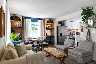 Adorable Family Cottage near Metro Access to Dc Sleeps 8